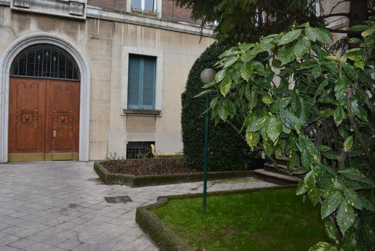Aria Di Casa - Navigli Darsena — Foto 1